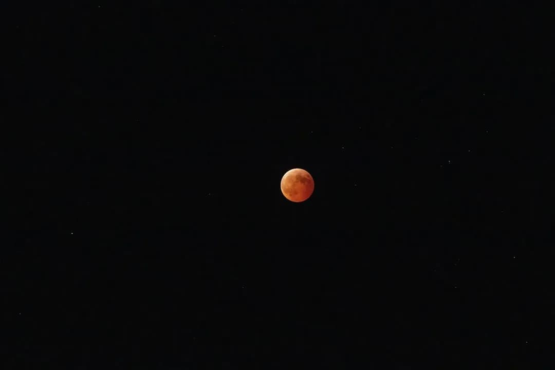 Blood Moon Over Ecuador: Total Lunar Eclipse Visible This Morning