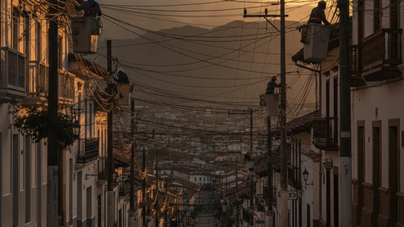 Centro Sur Wants Clearer Rules For Cuenca’s Overhead Cables