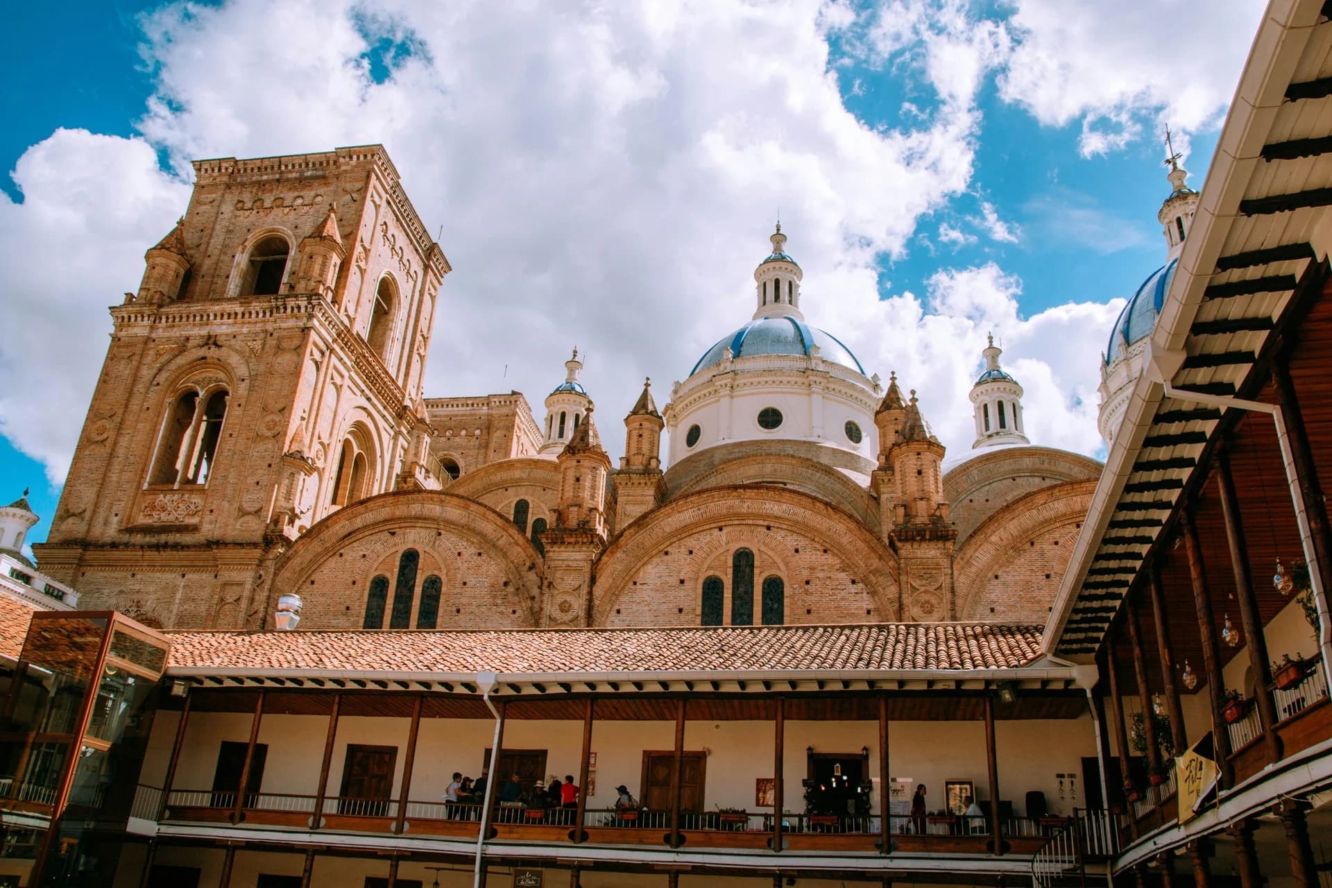 Cuenca Hosts Ecuador's First Performing Arts Market: International Programmers in Town Feb 2-7