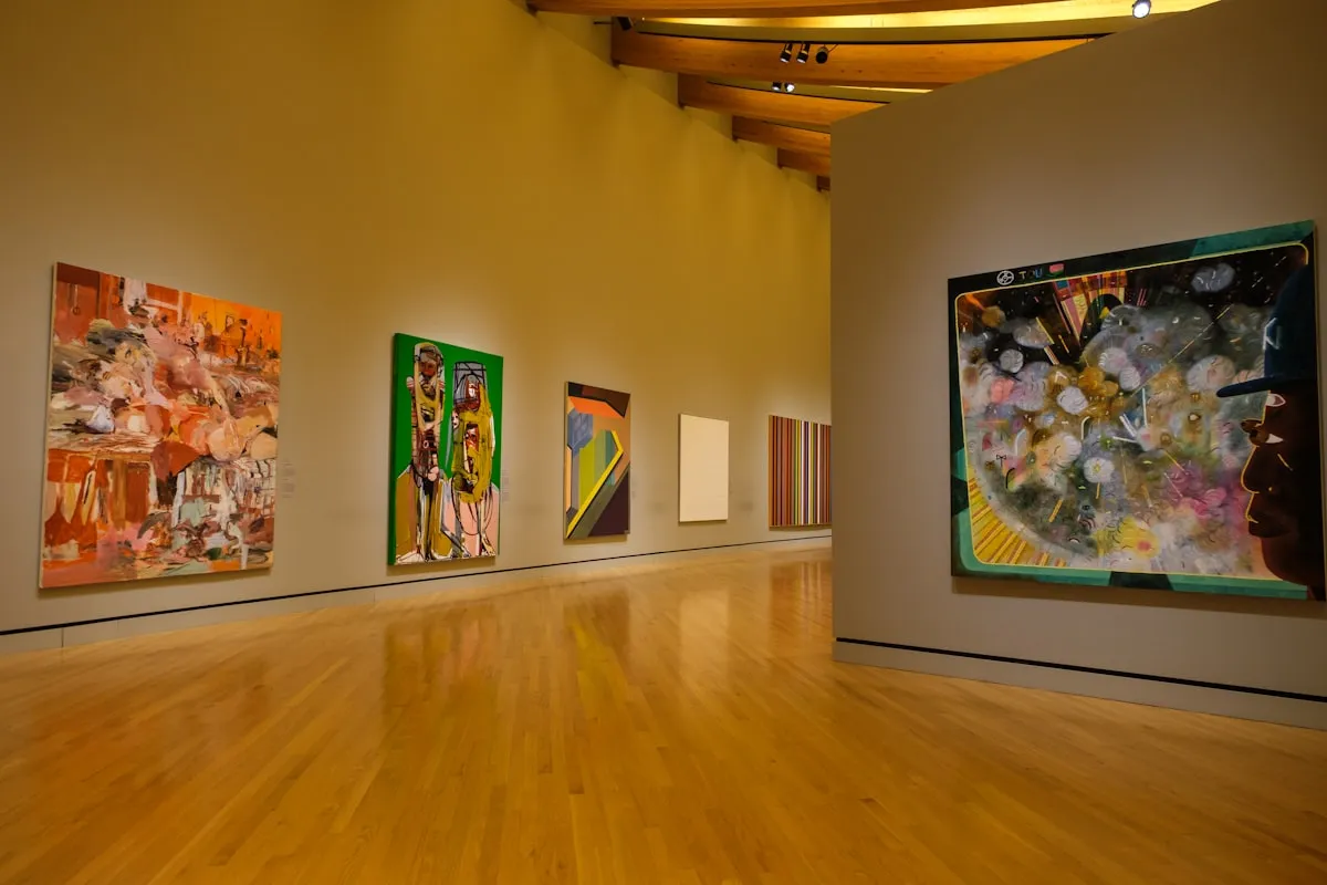 Free Art Exhibition Opens March 5: Five Decades of a Cuencano Master at the Modern Art Museum