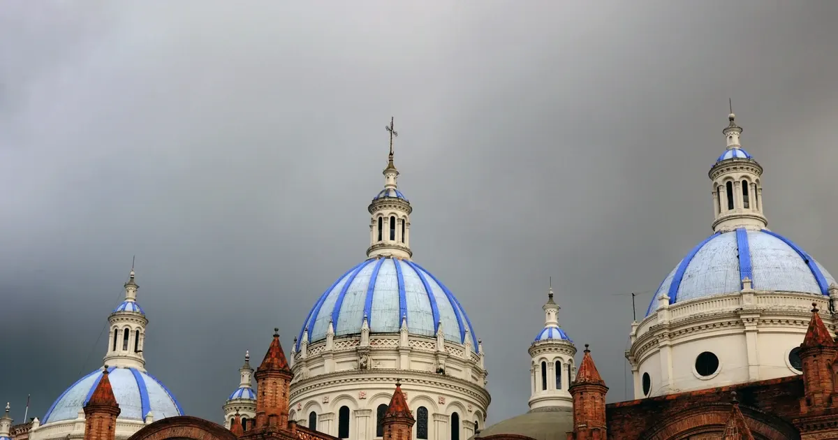 Should You Buy Property in Ecuador? The Case for Waiting